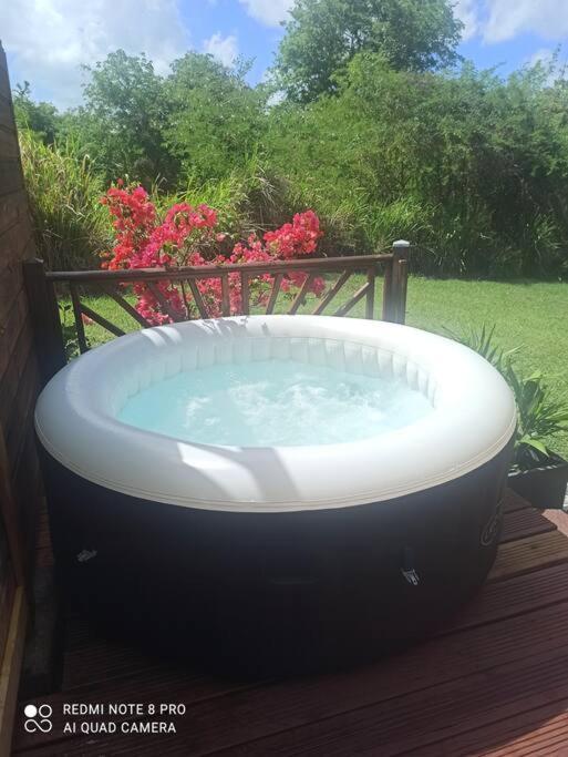 Ti-Case Appartement Jacuzzi A 100M De La Plage Sainte-Luce Exterior foto
